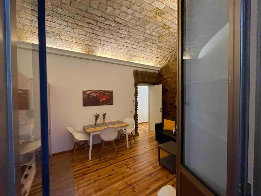 Casa Antica - Antique Apartment With Private Terrace ローマ エクステリア 写真